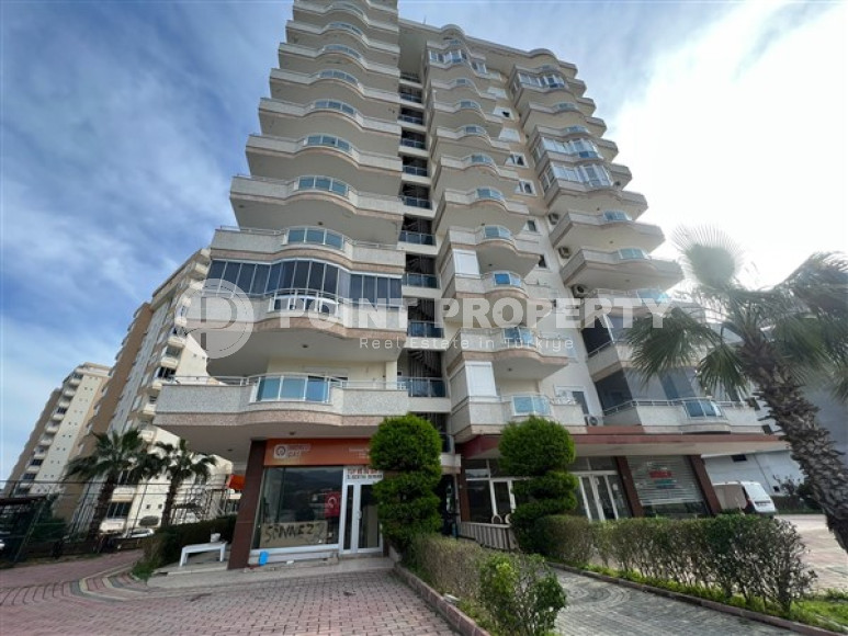 Well-maintained and inexpensive three-room apartment on the 8th floor in the Mahmutlar area-id-4173-photo-1