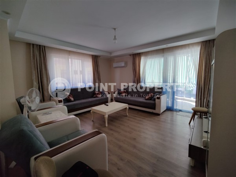 Furnished apartment with an area of 130 m2 and two balconies, Mahmutlar district-id-4411-photo-1