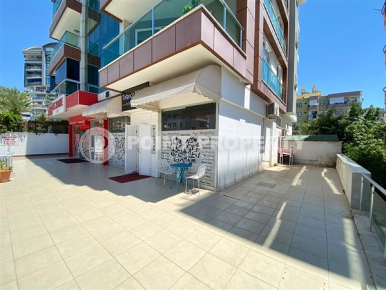 Commercial property with a total area of 170 m2 in Cikcilli area-id-4414-photo-1
