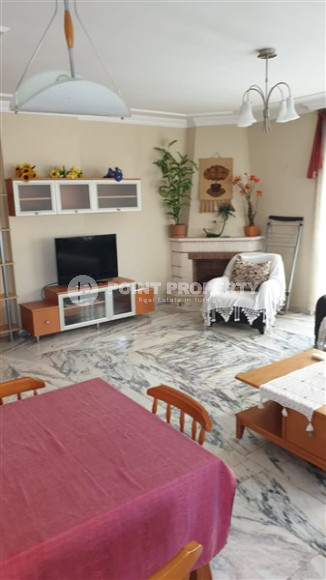 Spacious furnished two-bedroom apartment 900 meters from the sea in the center of Alanya.-id-4424-photo-1