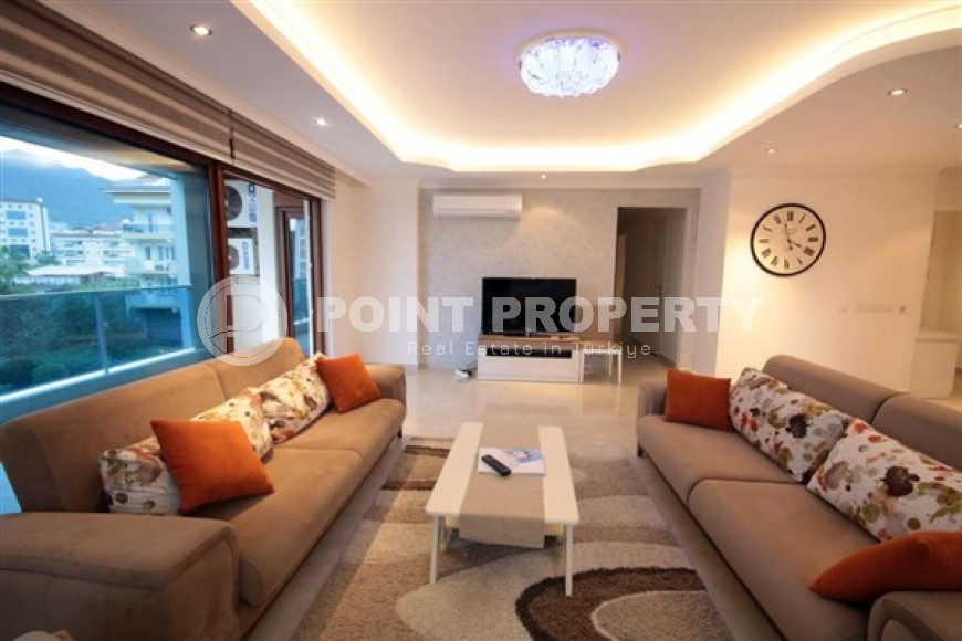 Five-room comfortable apartment 180 m2 in Oba district-id-4446-photo-1