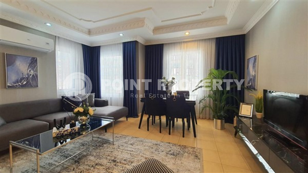 Spacious comfortable apartment in the very center of Alanya. Living area 100 m2.-id-4509-photo-1