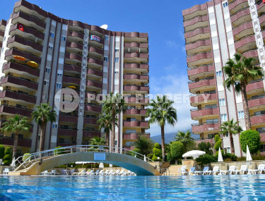 Apartment with 3+1 layout for a large family in the most sought-after area of Alanya Mahmutlar, 156 m2-id-1049-photo-1
