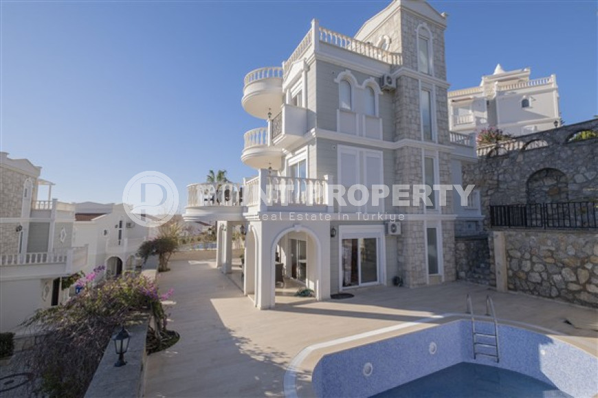 Spacious villa of 200 m2 with furniture and beautiful views from the balconies and terraces, Konakli district-id-4636-photo-1