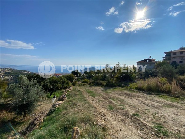 Plot with an area of 1398 m2, overlooking the sea in the elite area of Alanya - Tepe.-id-4705-photo-1