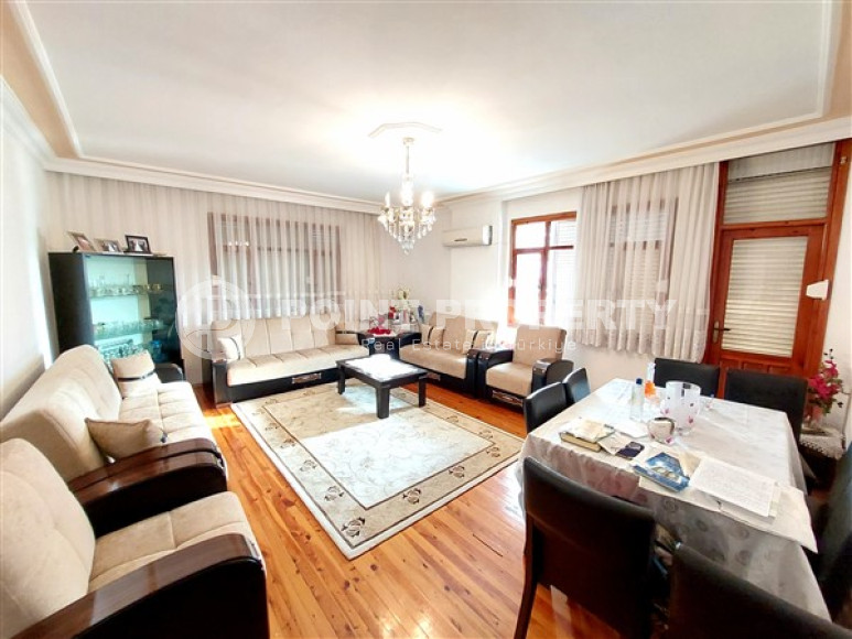 Three-room apartment in the very center of Alanya for obtaining Turkish citizenship-id-4711-photo-1