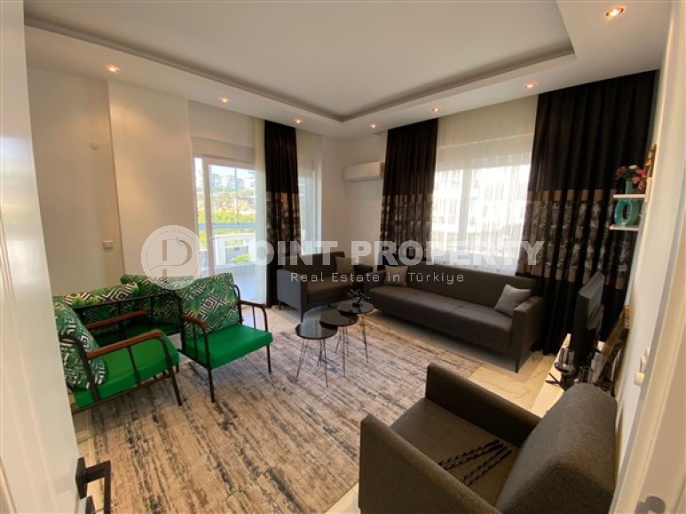 Comfortable apartment of 100 m2 with two balconies and furniture, Oba district-id-4871-photo-1