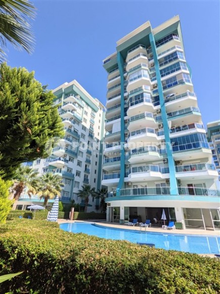 Bright two-room apartment, finely finished, near the sea, Mahmutlar district-id-4988-photo-1