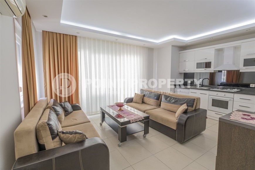 Small cozy apartment with one bedroom, near the sea in the center of Alanya-id-5179-photo-1