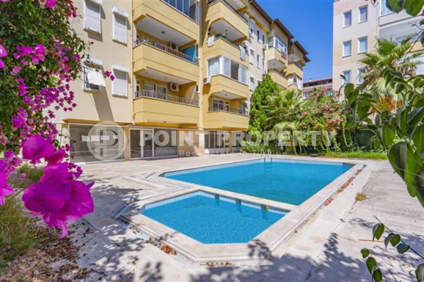 One bedroom apartment in a residential complex near the sea, in the center of Alanya-id-5237-photo-1