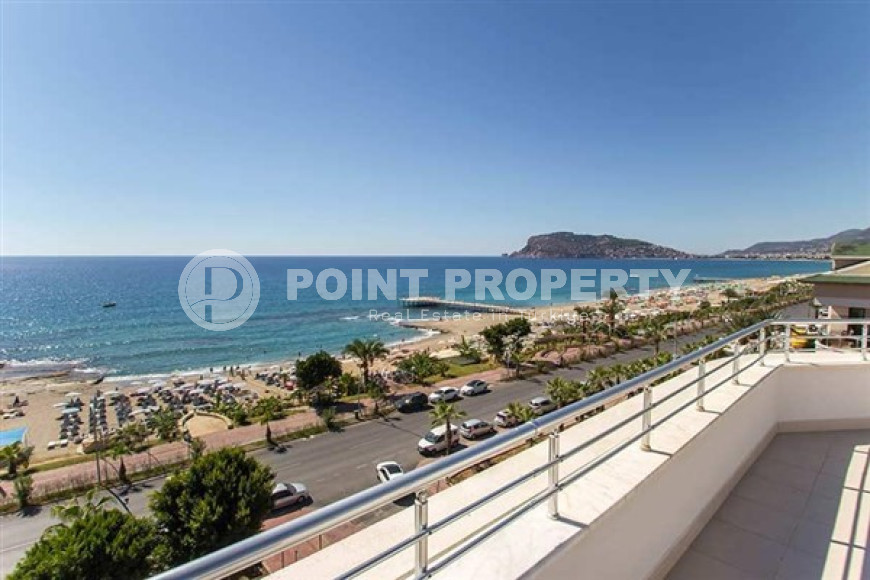 Furnished duplex penthouse 6+1, 550m² on the first coastline in Oba, Alanya.-id-1425-photo-1