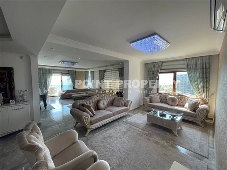 Luxurious panoramic duplex with sea and mountain views in the center of the prestigious area of Alanya - Kestel-id-5354-photo-1