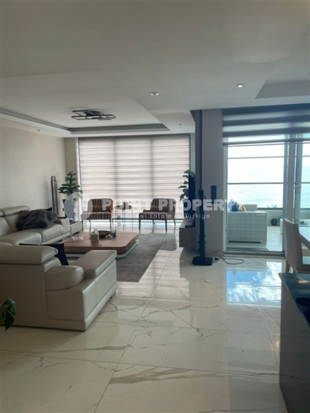 Comfortable panoramic duplex 4+1, with a total area of 230 m2, with a luxurious view of the sea.-id-5463-photo-1