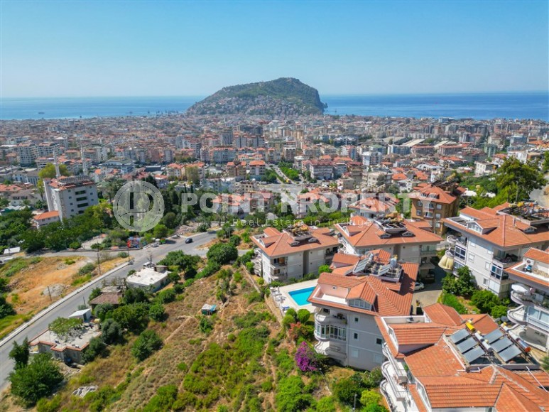 Apartment with luxurious views of the sea and Alanya fortress, 1850 meters from the beach and promenade-id-5628-photo-1