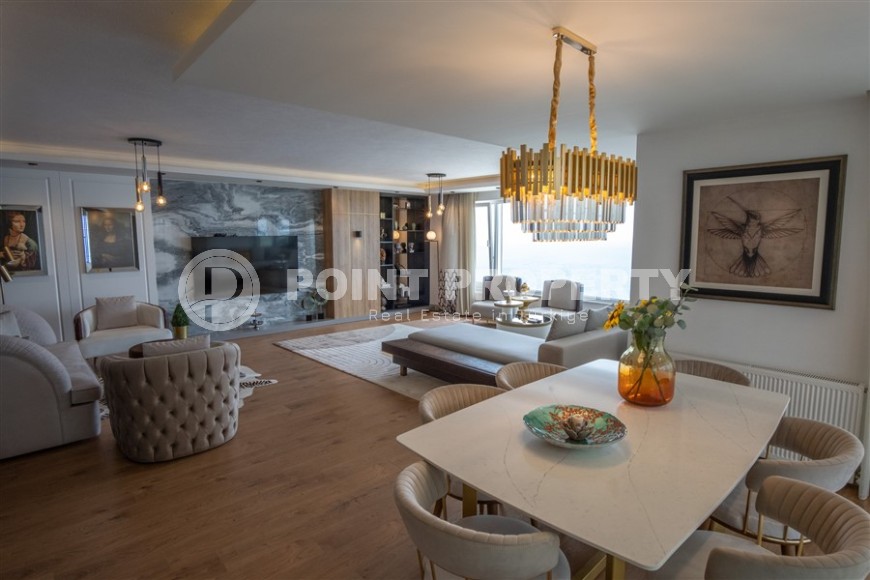 Luxurious two-level apartment on the very shore of the Mediterranean Sea, in the prestigious area of Antalya - Lara-id-5638-photo-1