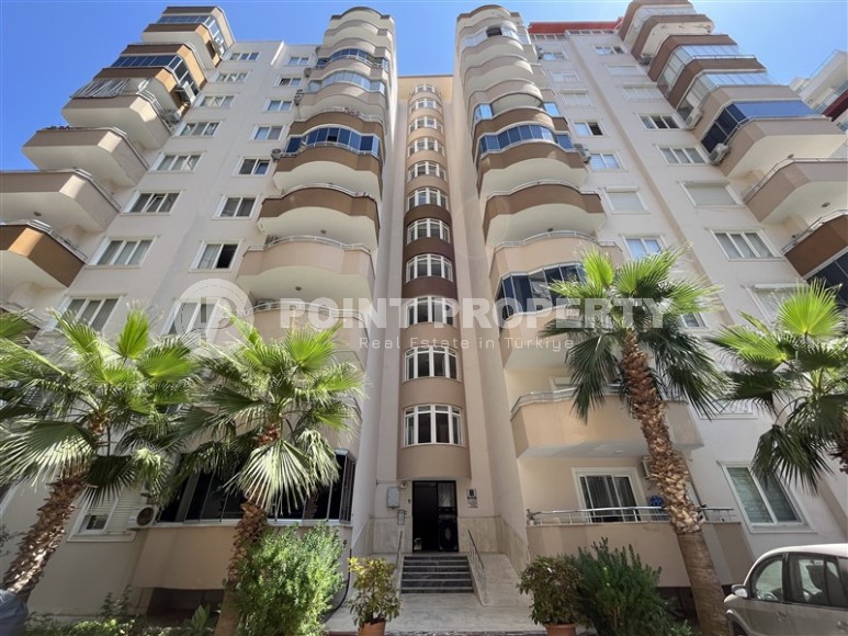 Spacious 2+1 apartment, on an area of 110 m2, 600 meters from the beach and promenade-id-5783-photo-1