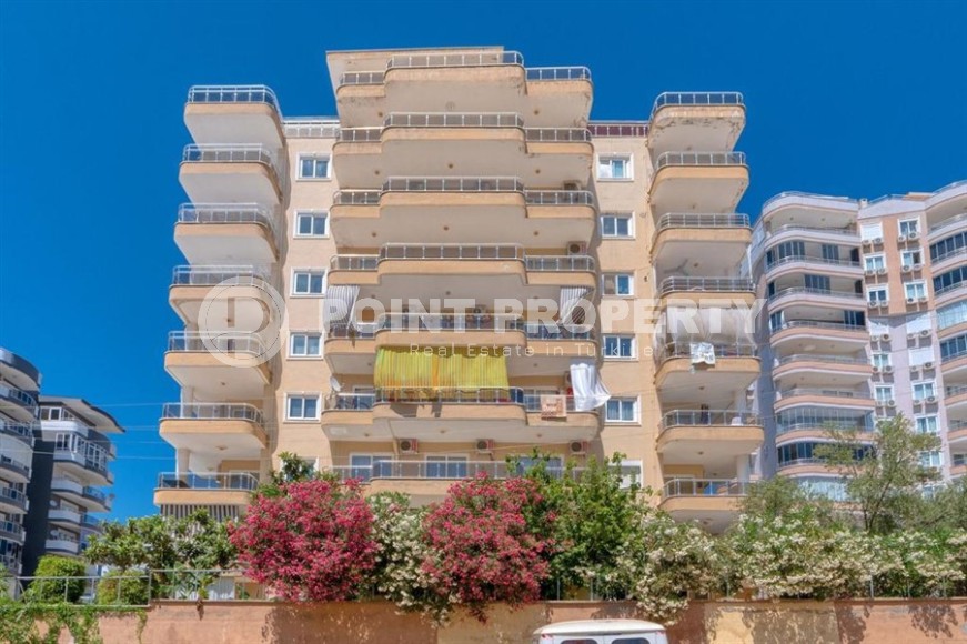 Апартаменты с качественной чистовой отделкой, в 350 метрах от моря, в центре популярного района Аланьи - Махмутлар-id-5810-фото-1