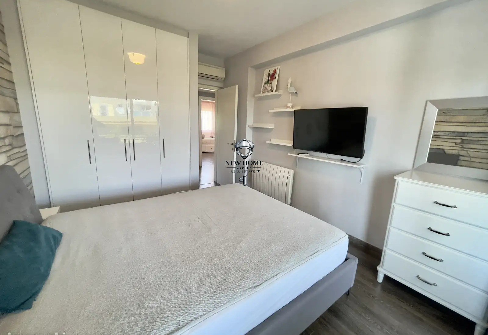 3-bedroom apartment in Agia Zoni, Limassol — 1
