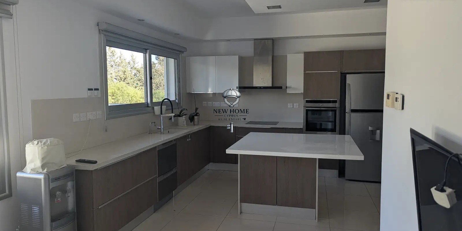 House, 5 bedrooms — 4