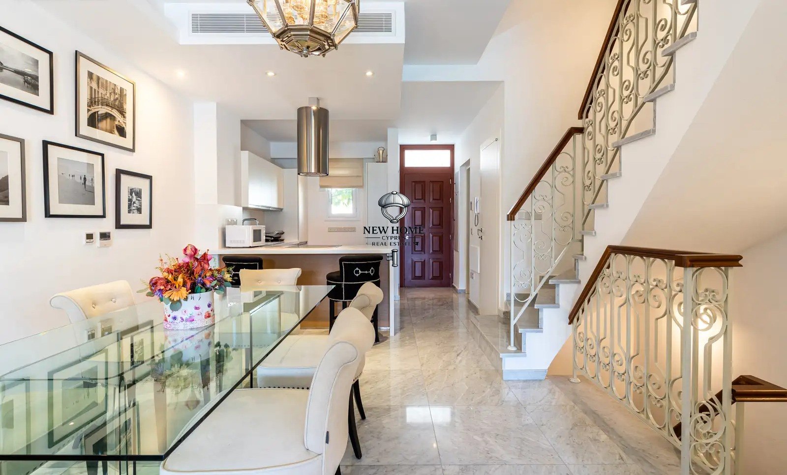 House, 3 bedrooms — 8