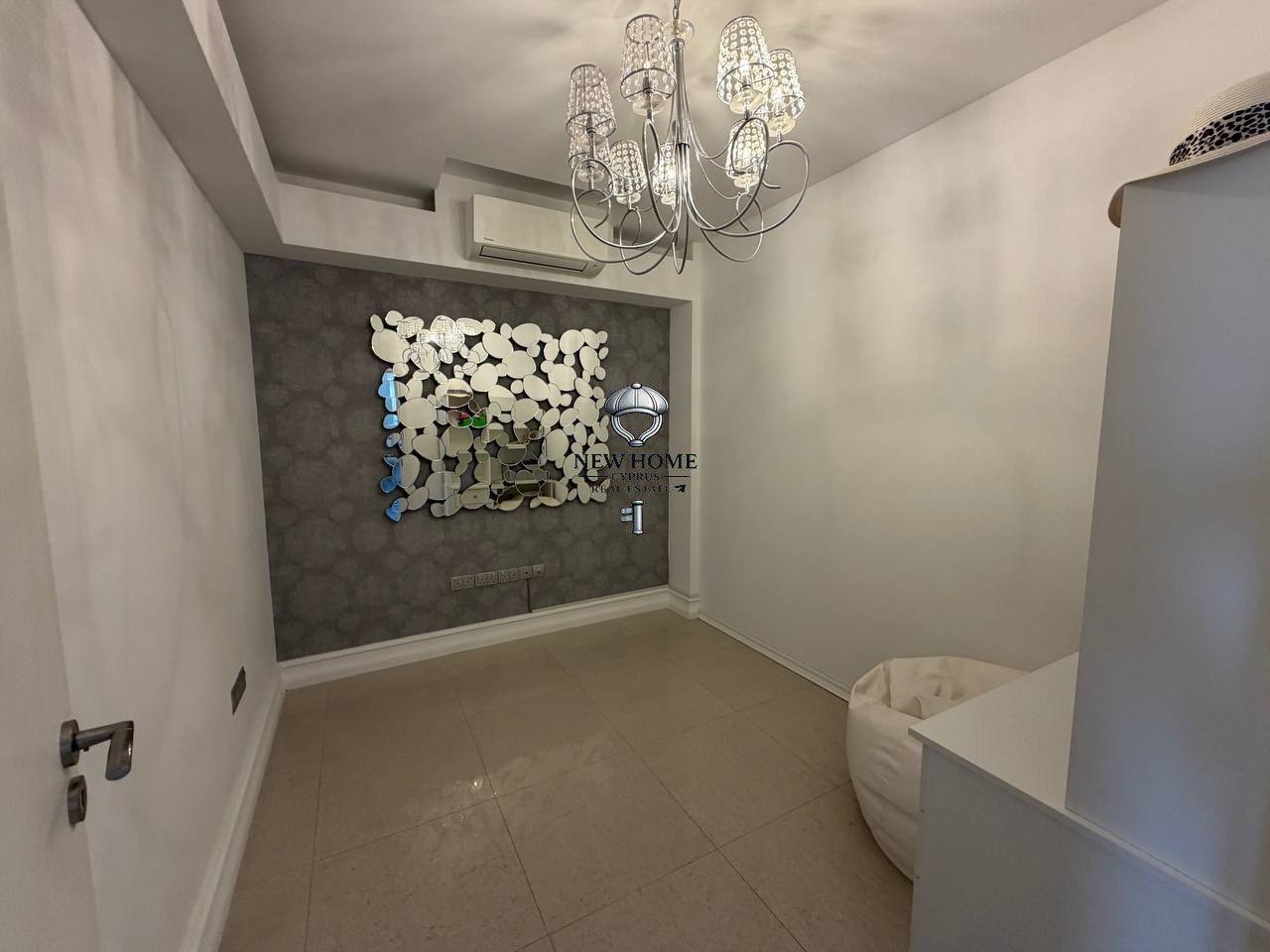 Apartment, 4 bedrooms — 3