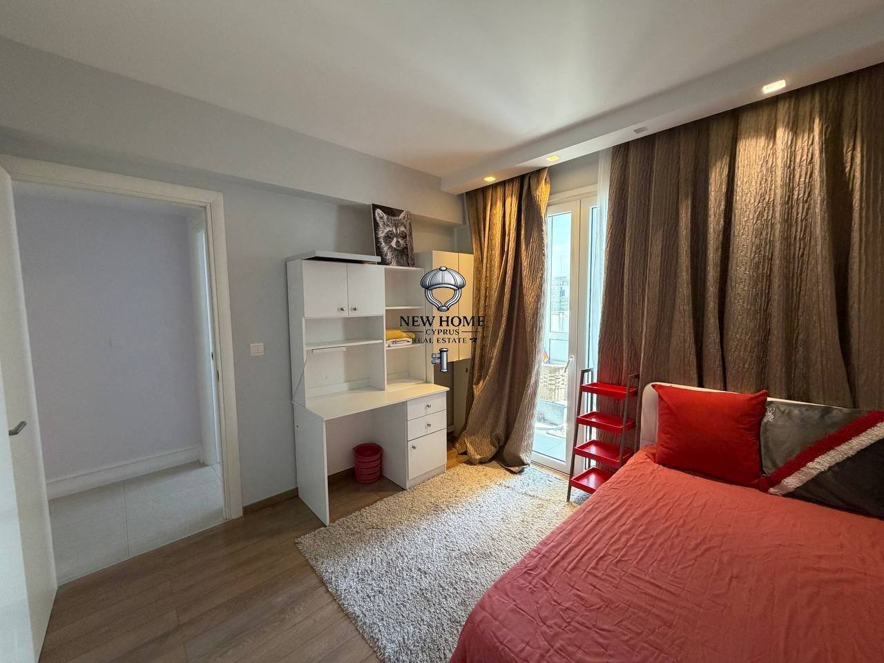 Apartment, 4 bedrooms — 6