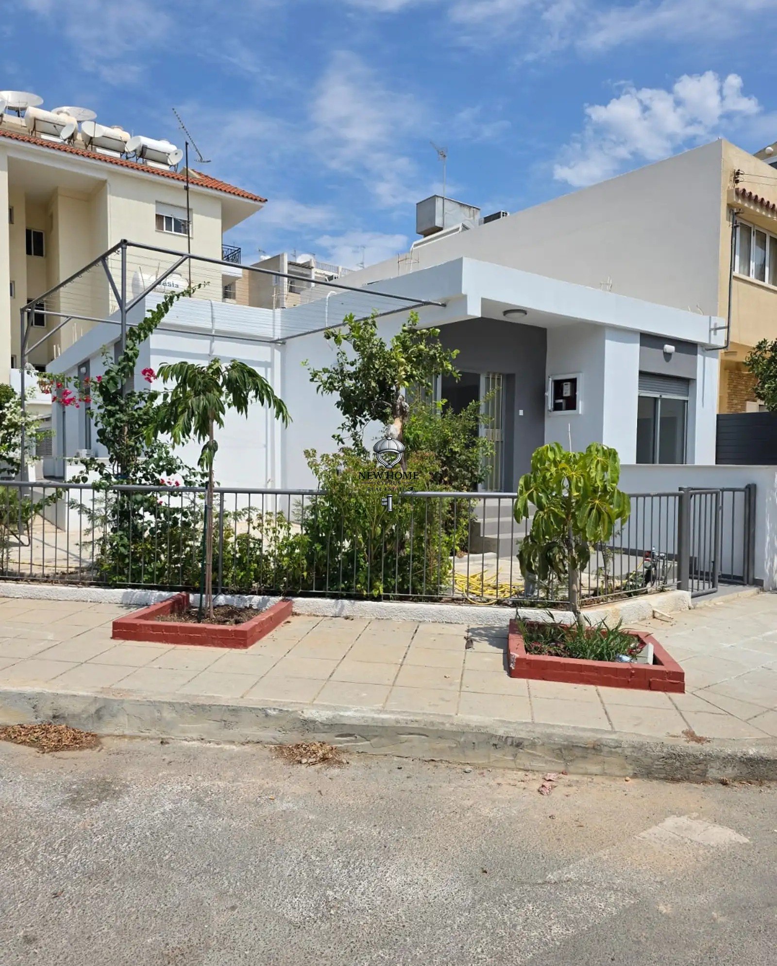 House, 3 bedrooms — 8
