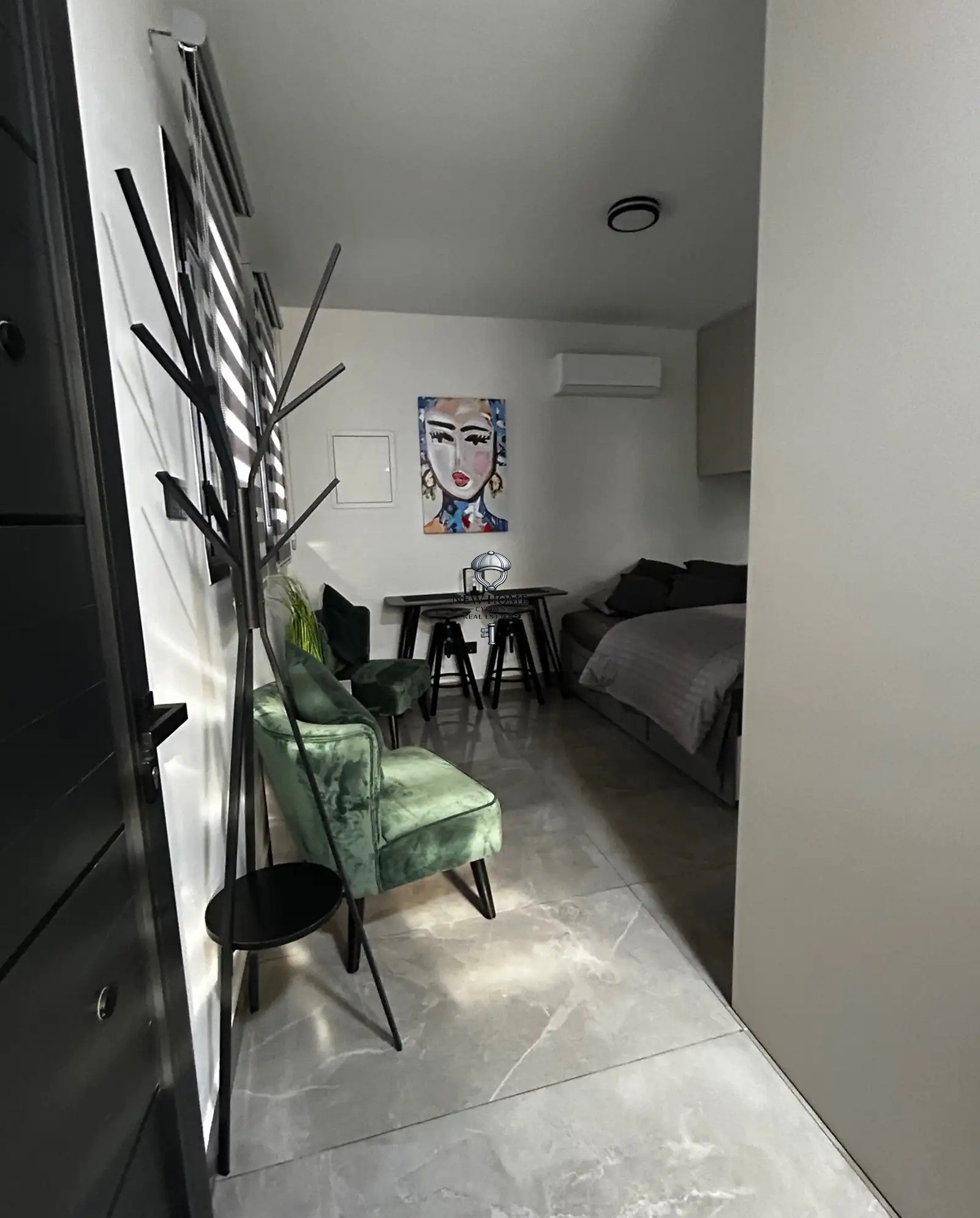 Studio — 3