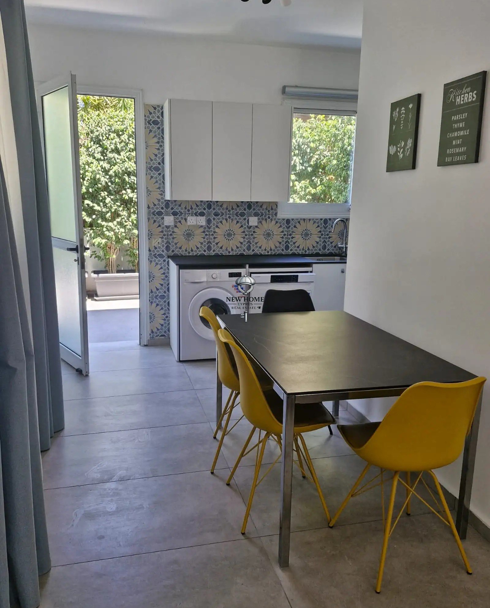 House, 2 bedrooms — 5