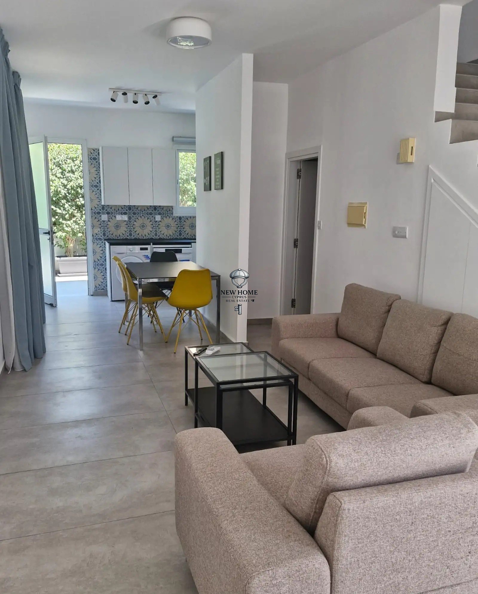 House, 2 bedrooms — 9
