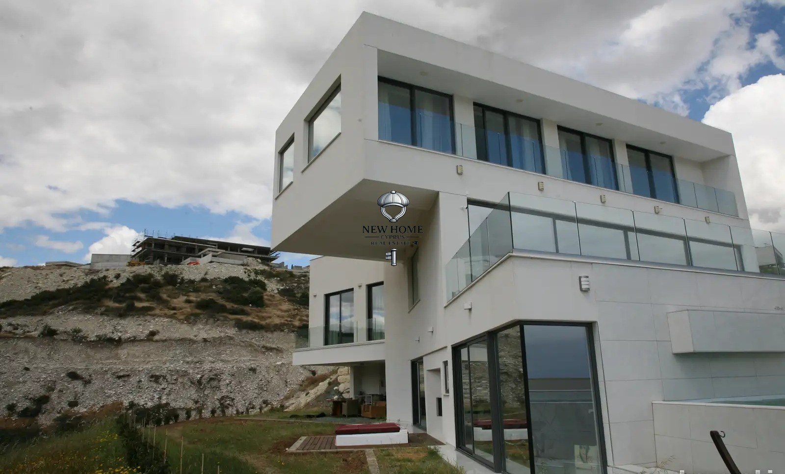House, 7 bedrooms — 4