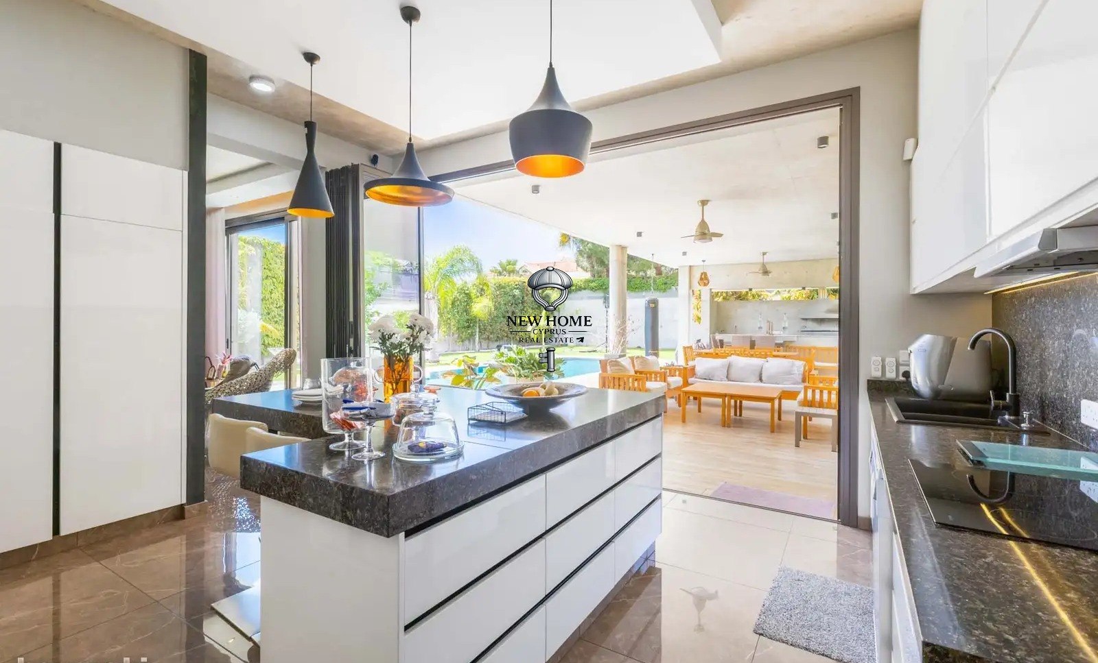 House, 4 bedrooms — 4