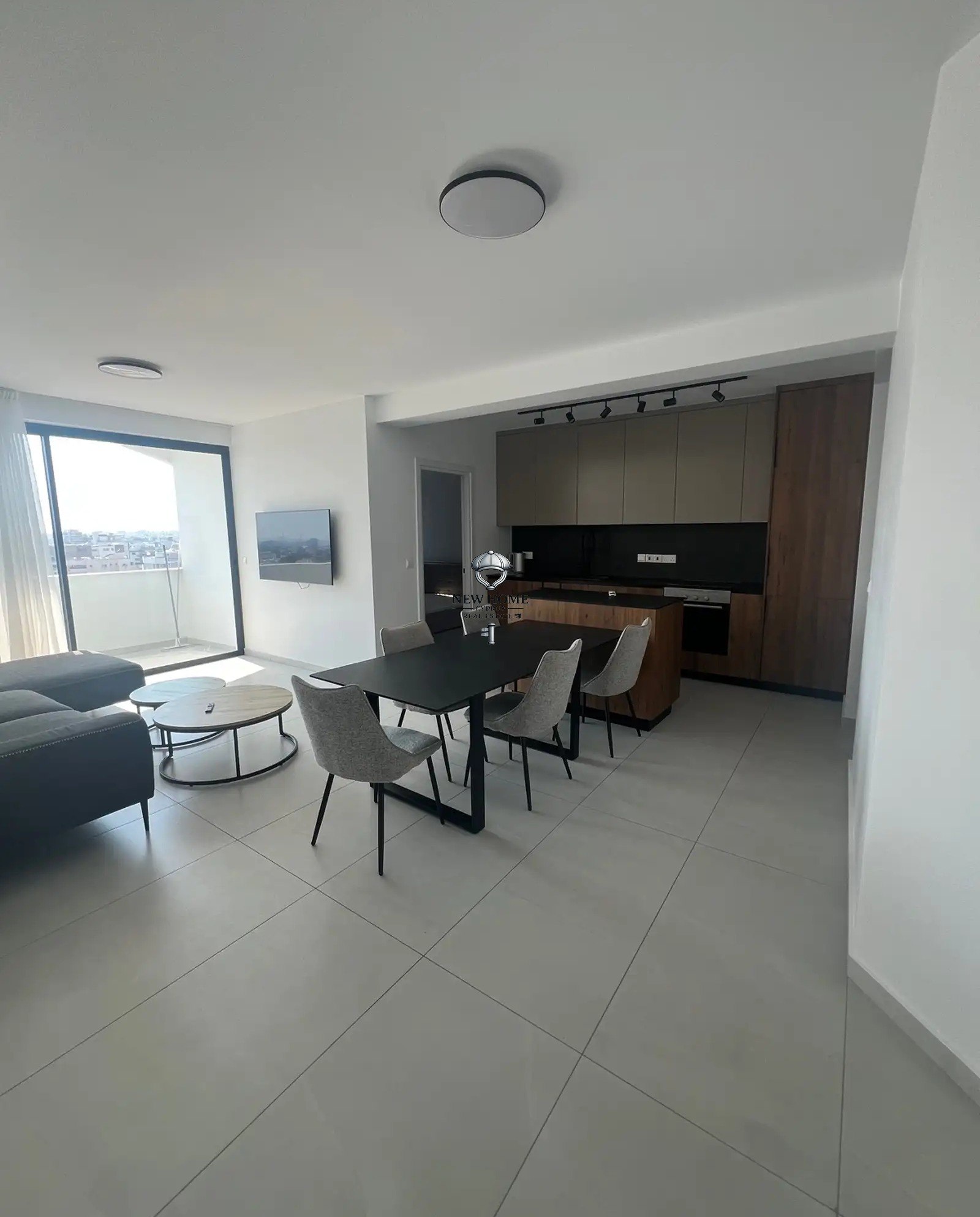 Apartment, 3 bedrooms — 2