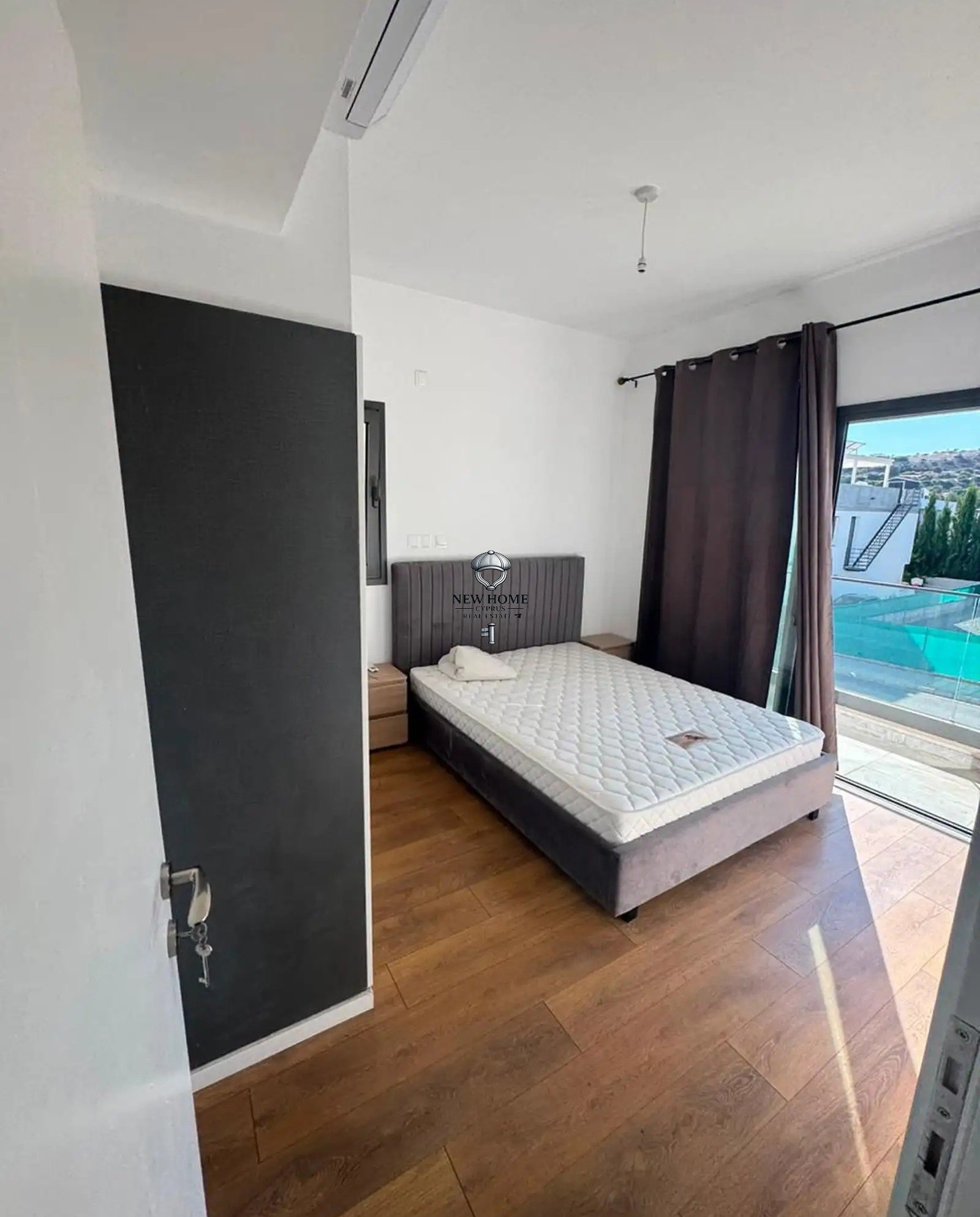 House, 4 bedrooms — 4