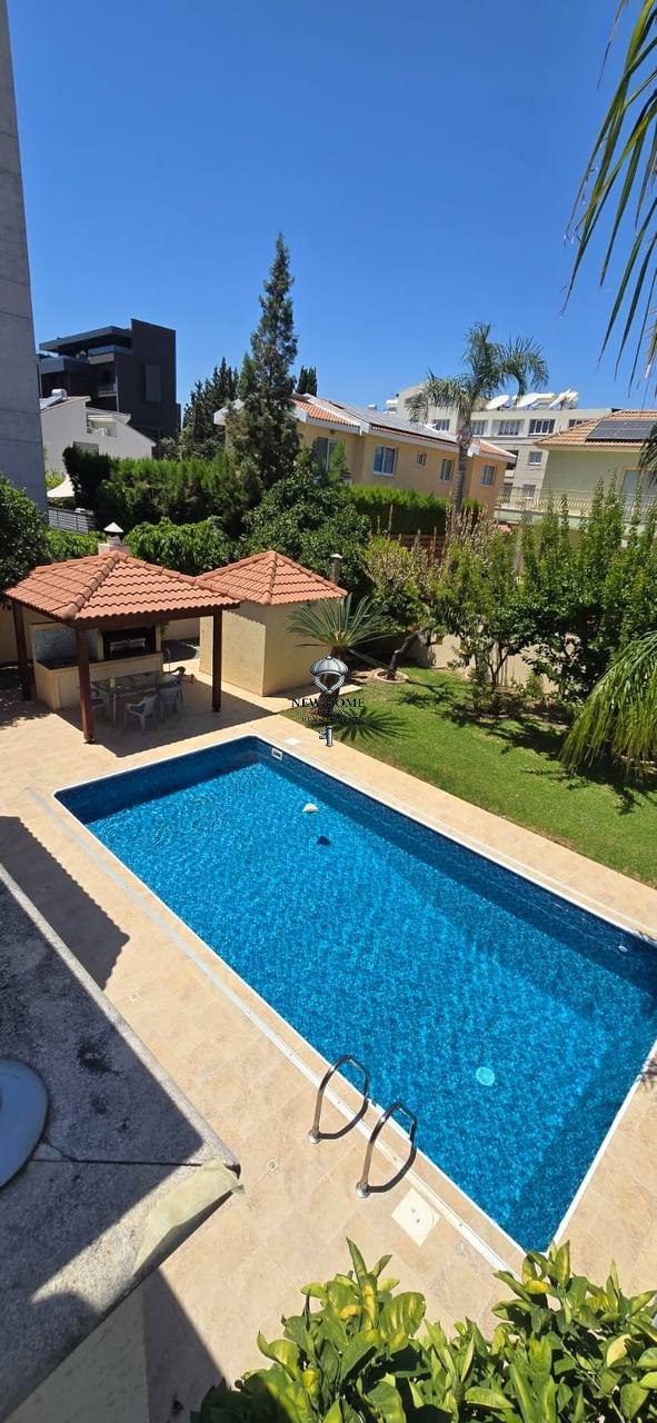 House, 4 bedrooms — 2