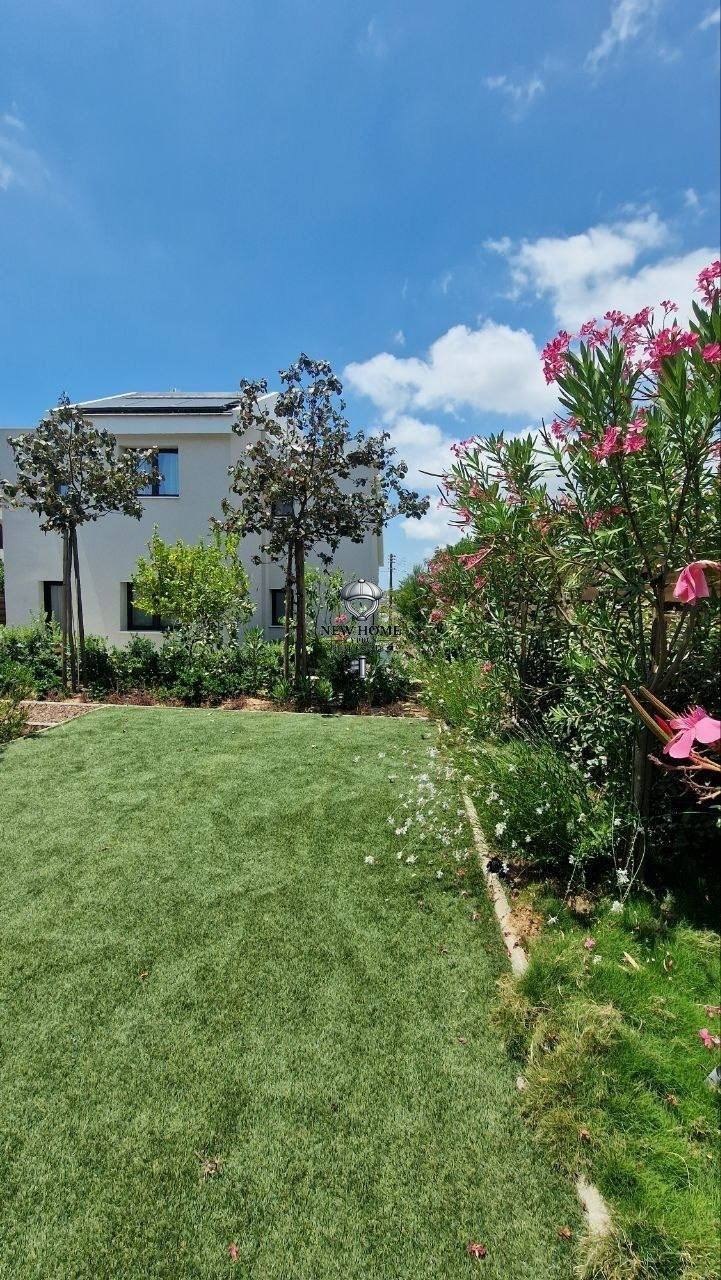 House, 3 bedrooms — 6