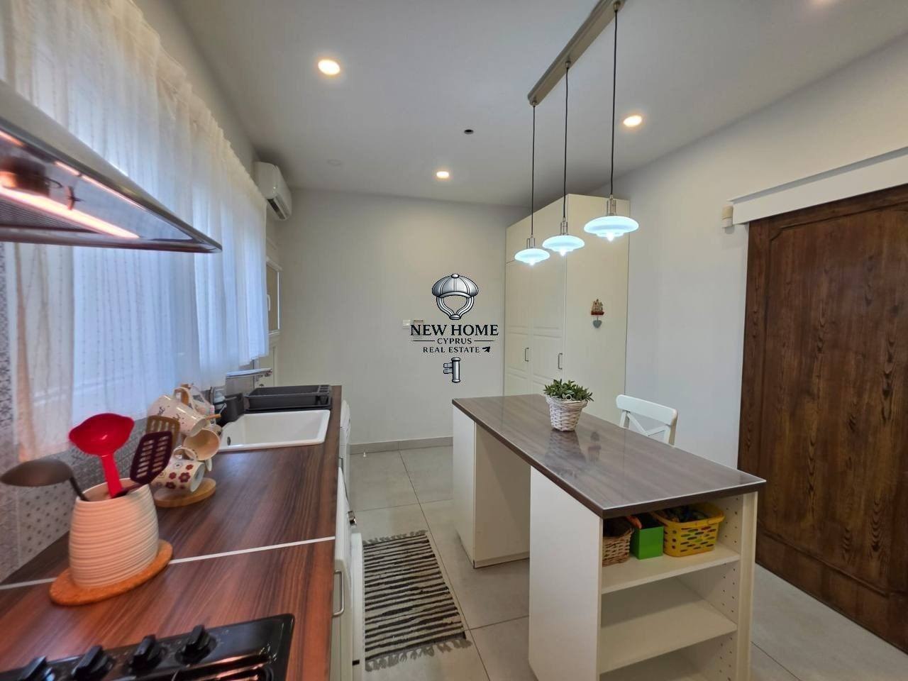 House, 2 bedrooms — 4