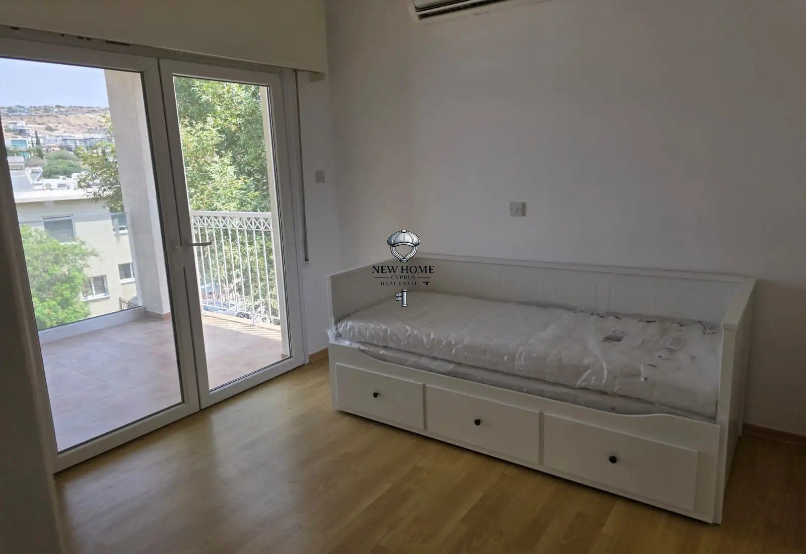 House, 4 bedrooms — 5