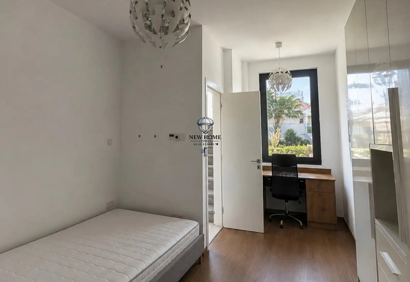Maisonette, 3 bedrooms — 2