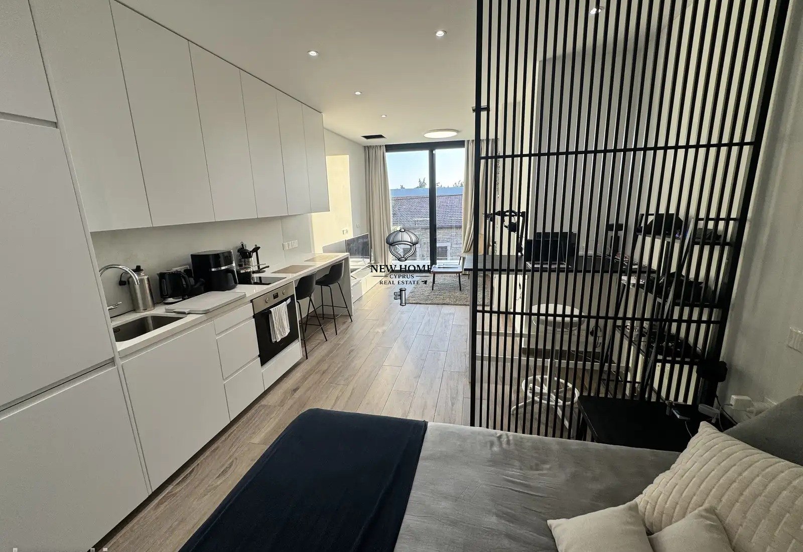Studio — 10
