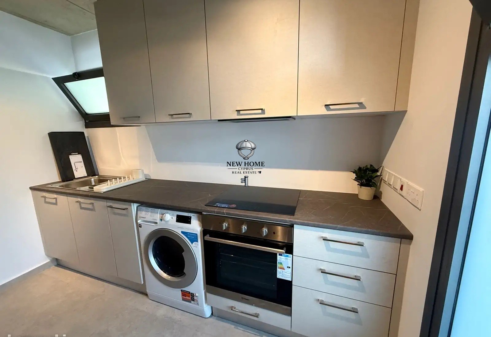 Студия — 8