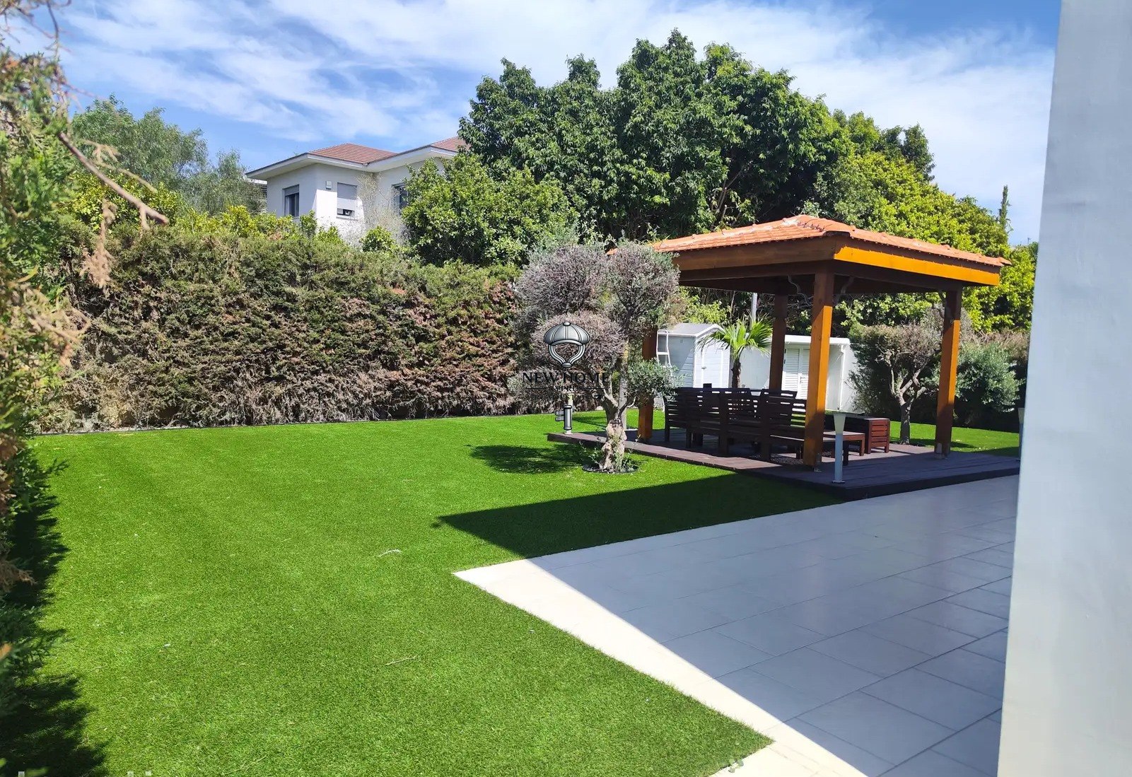 House, 4 bedrooms — 3