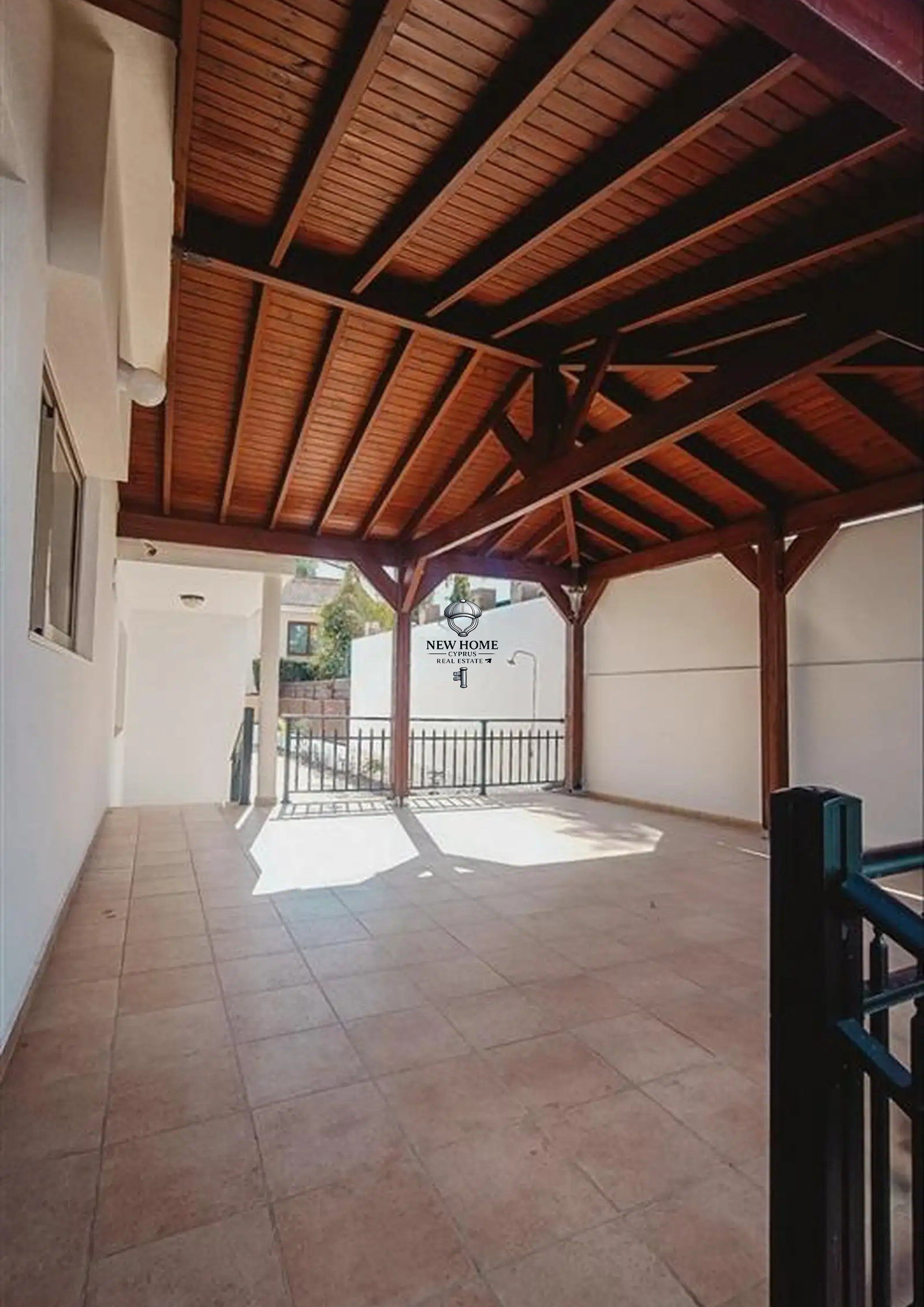 Villa, 6 bedrooms — 4