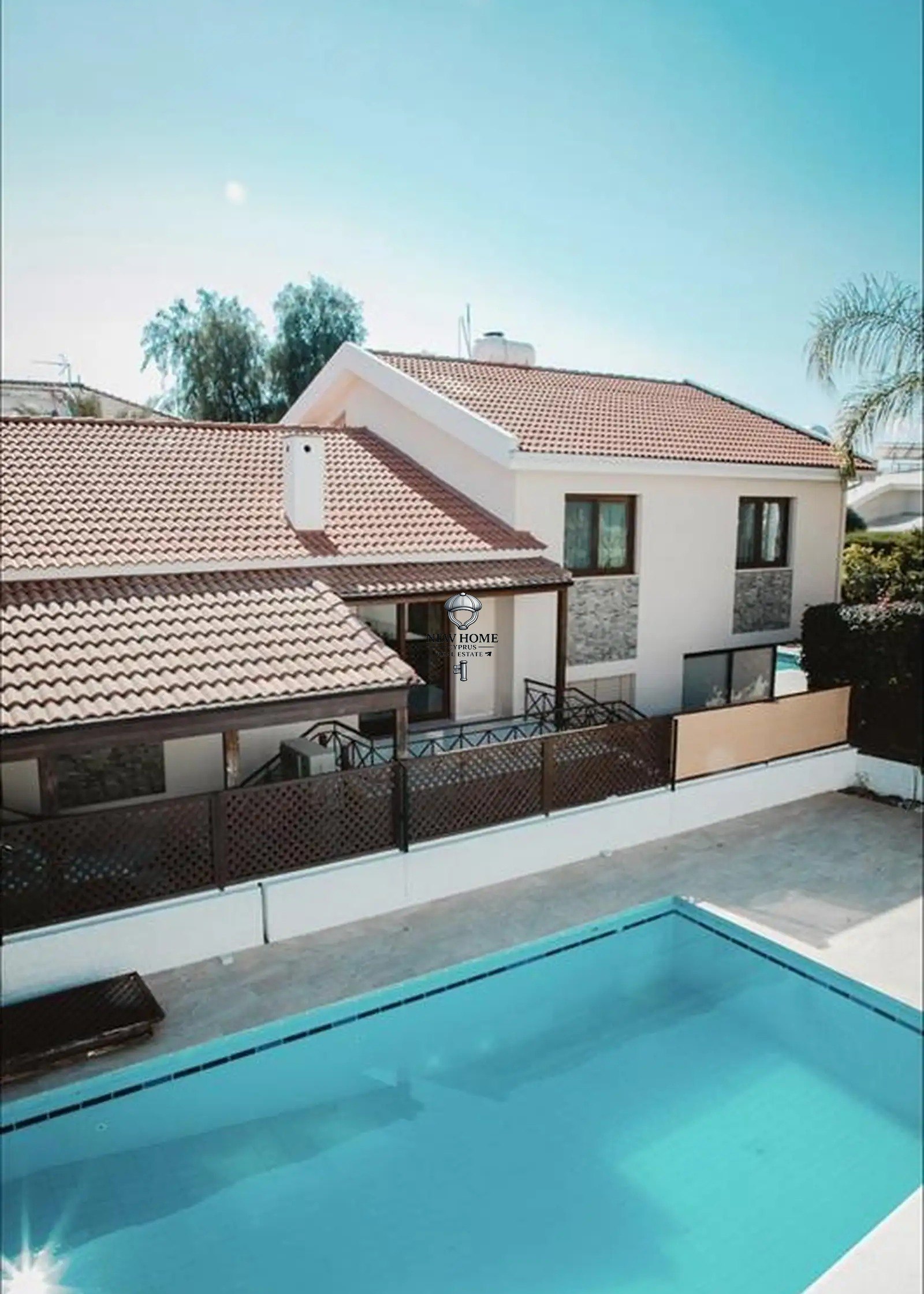 Villa, 6 bedrooms — 5