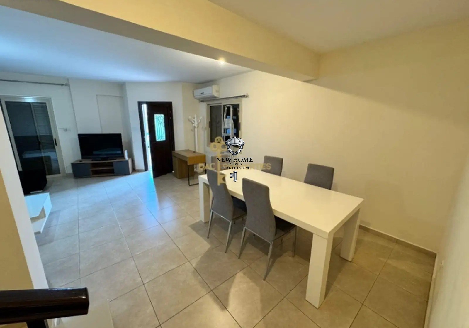 House, 4 bedrooms — 5