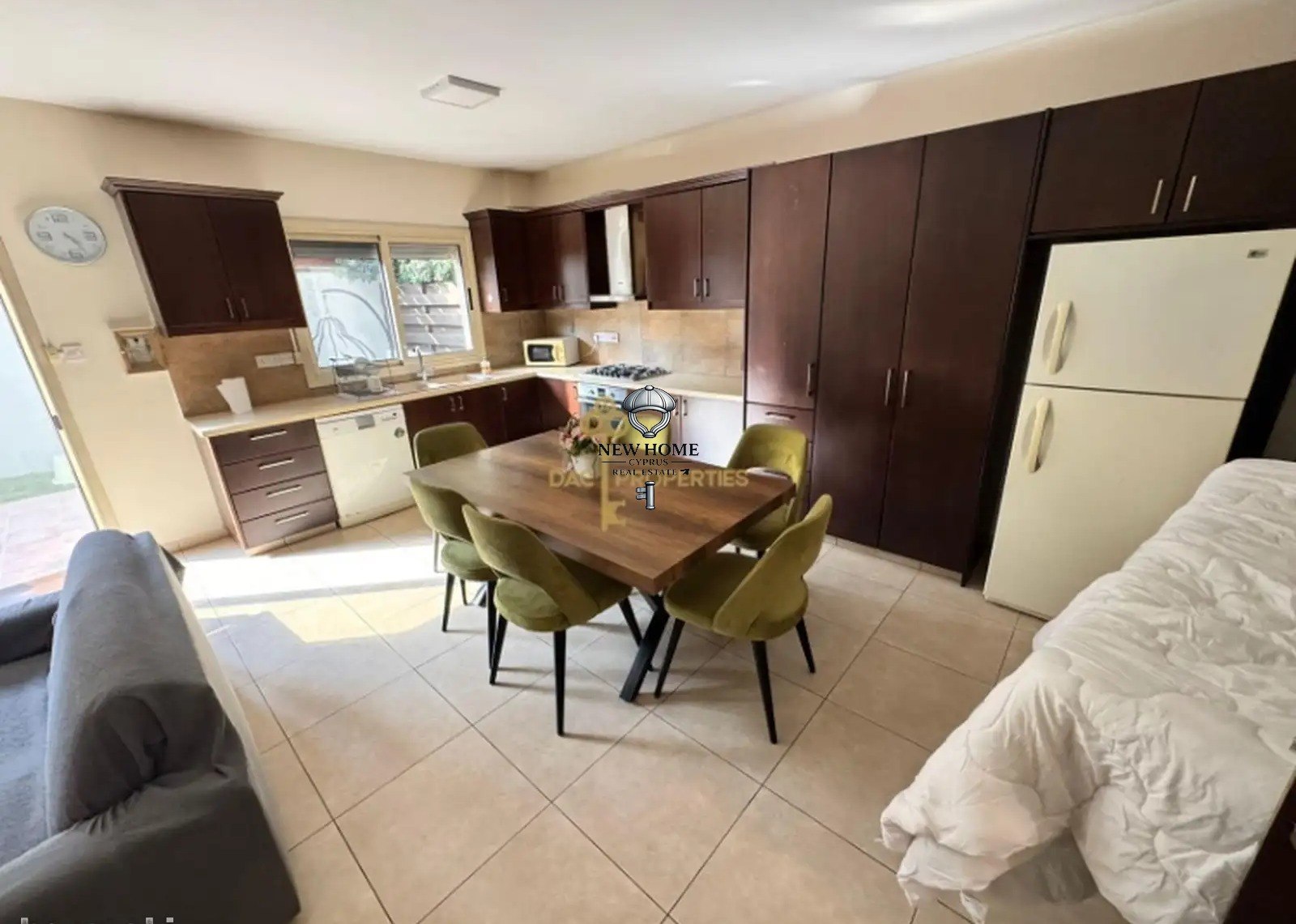 House, 4 bedrooms — 6