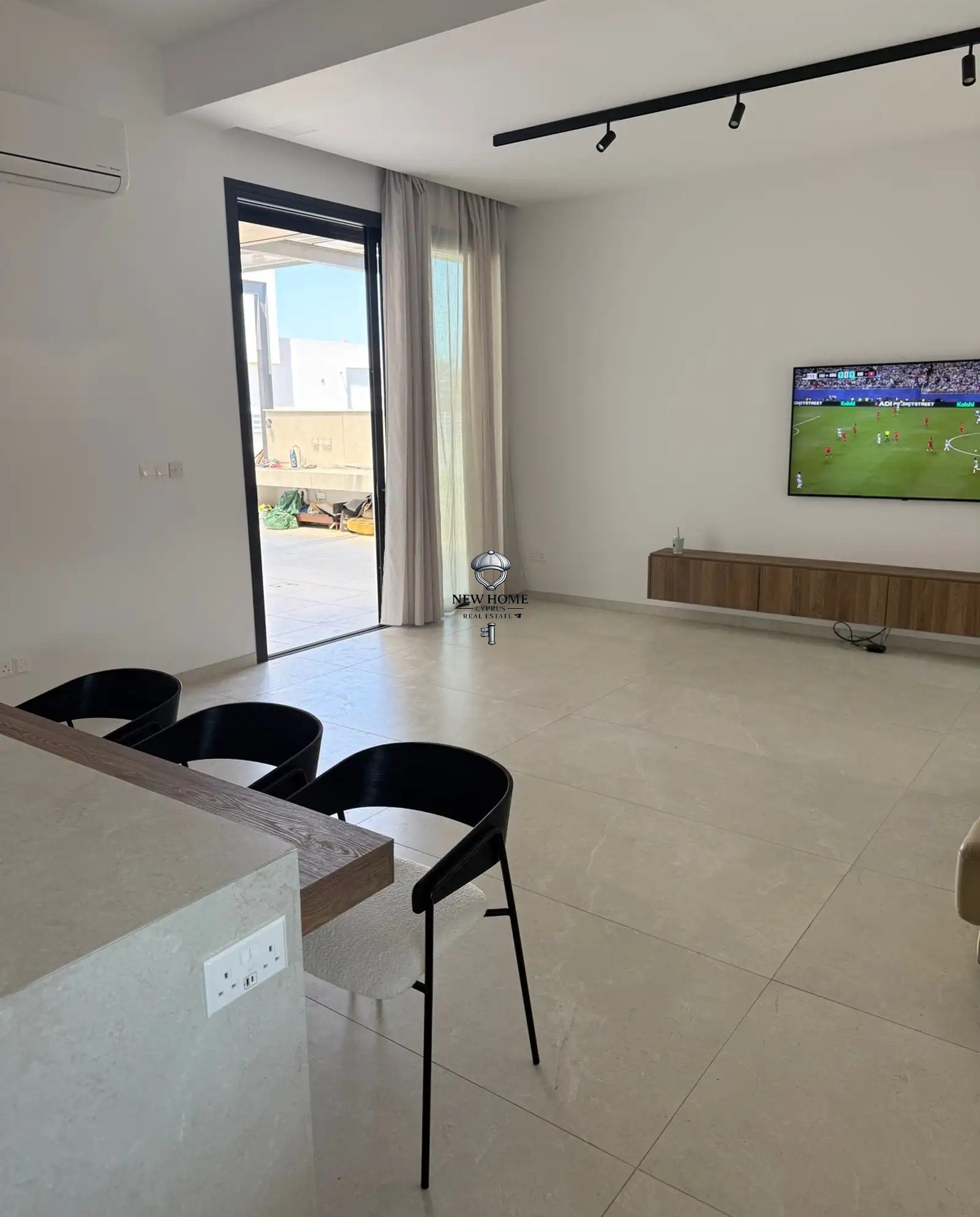 House, 2 bedrooms — 9