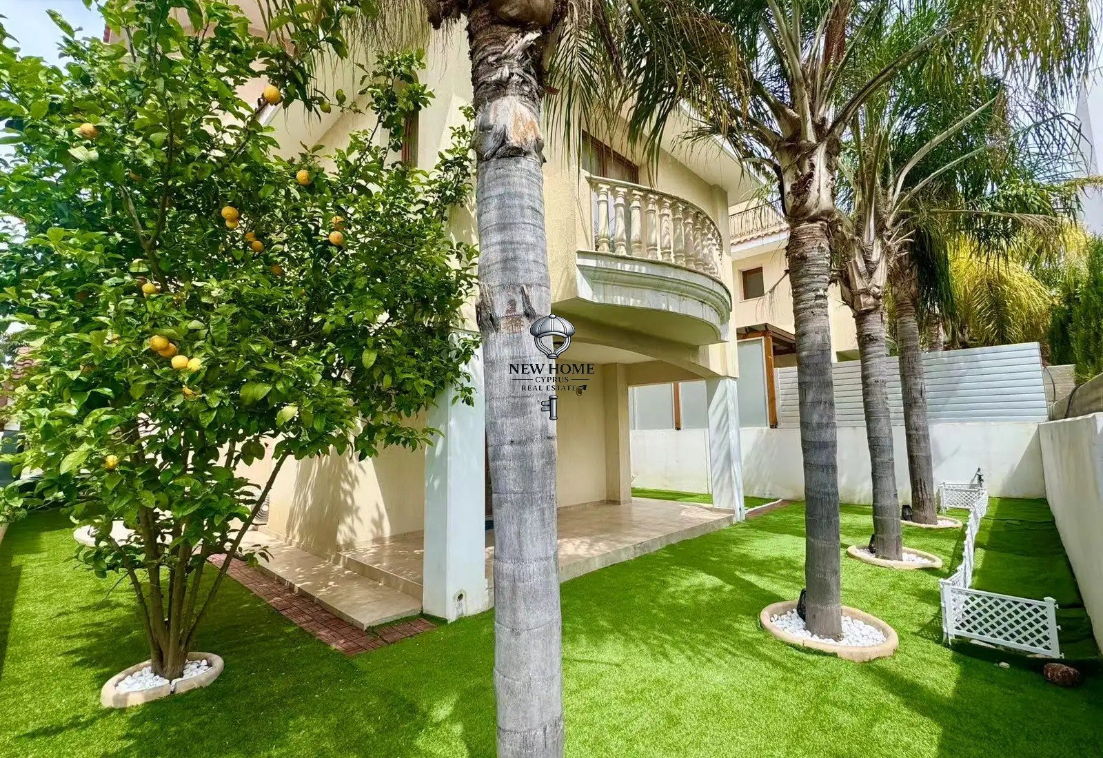 House, 4 bedrooms — 4