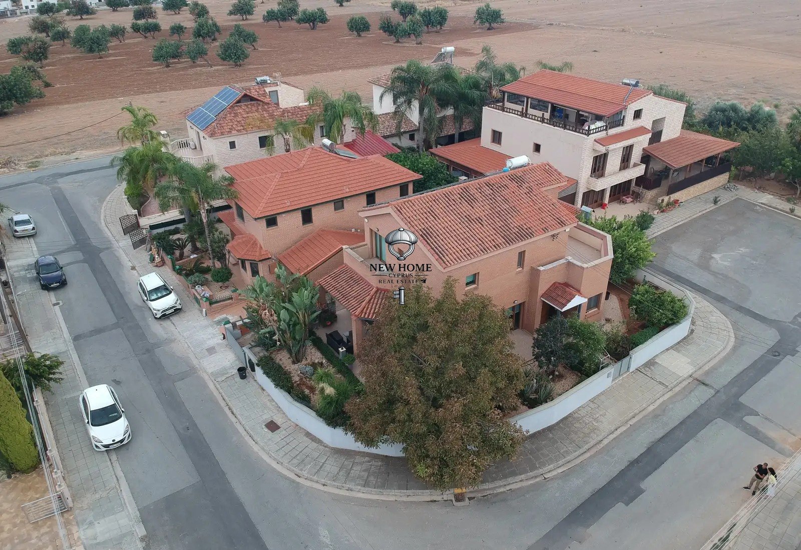 House, 3 bedrooms — 2