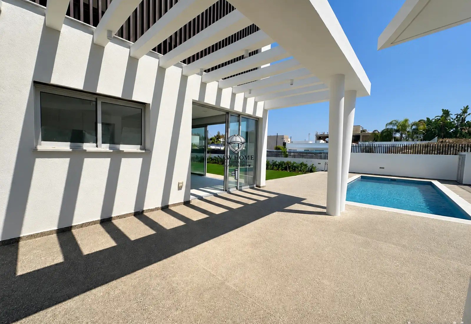 House, 3 bedrooms — 3